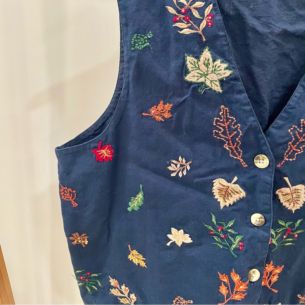 Vintage Leaves Leaf Embroidered Button Front Vest in Navy Blue 🍁 🍃 🍂 - Picture 4 of 5